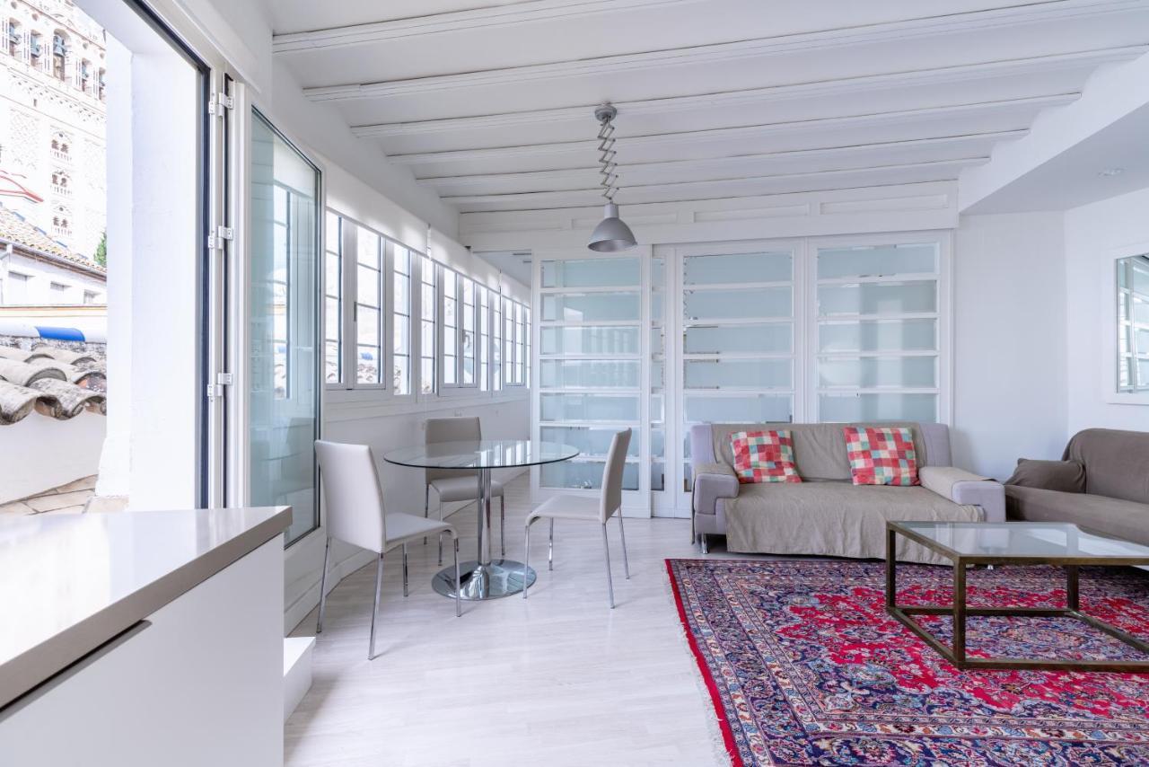 Historic Building Cathedral Apartment Sevilla Bagian luar foto