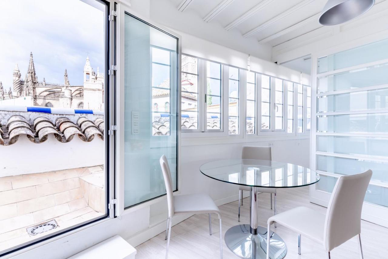 Historic Building Cathedral Apartment Sevilla Bagian luar foto
